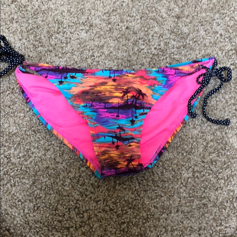 Bathing suit bottoms